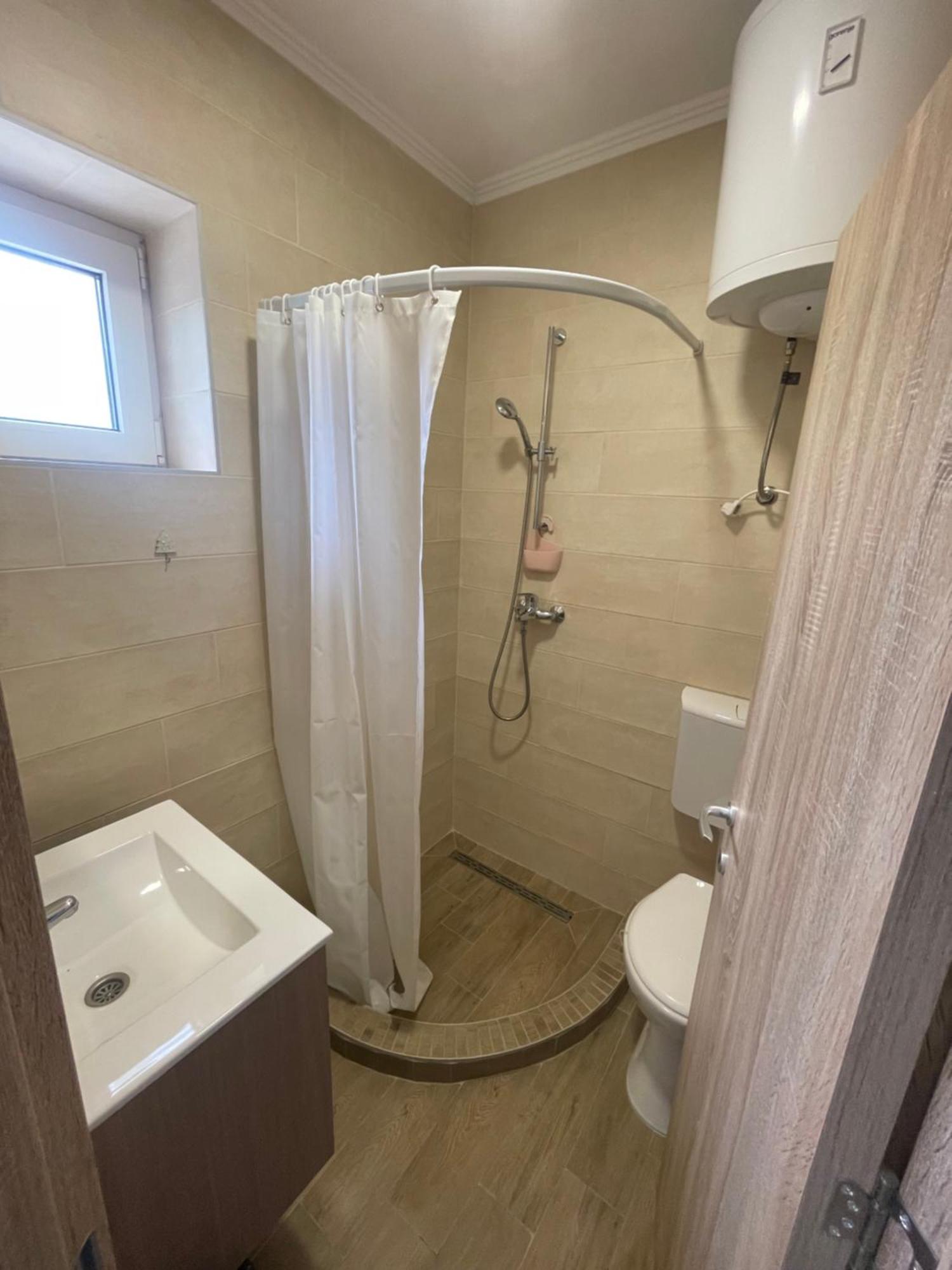 Hotel Zuta Osa Bela Crkva  Esterno foto