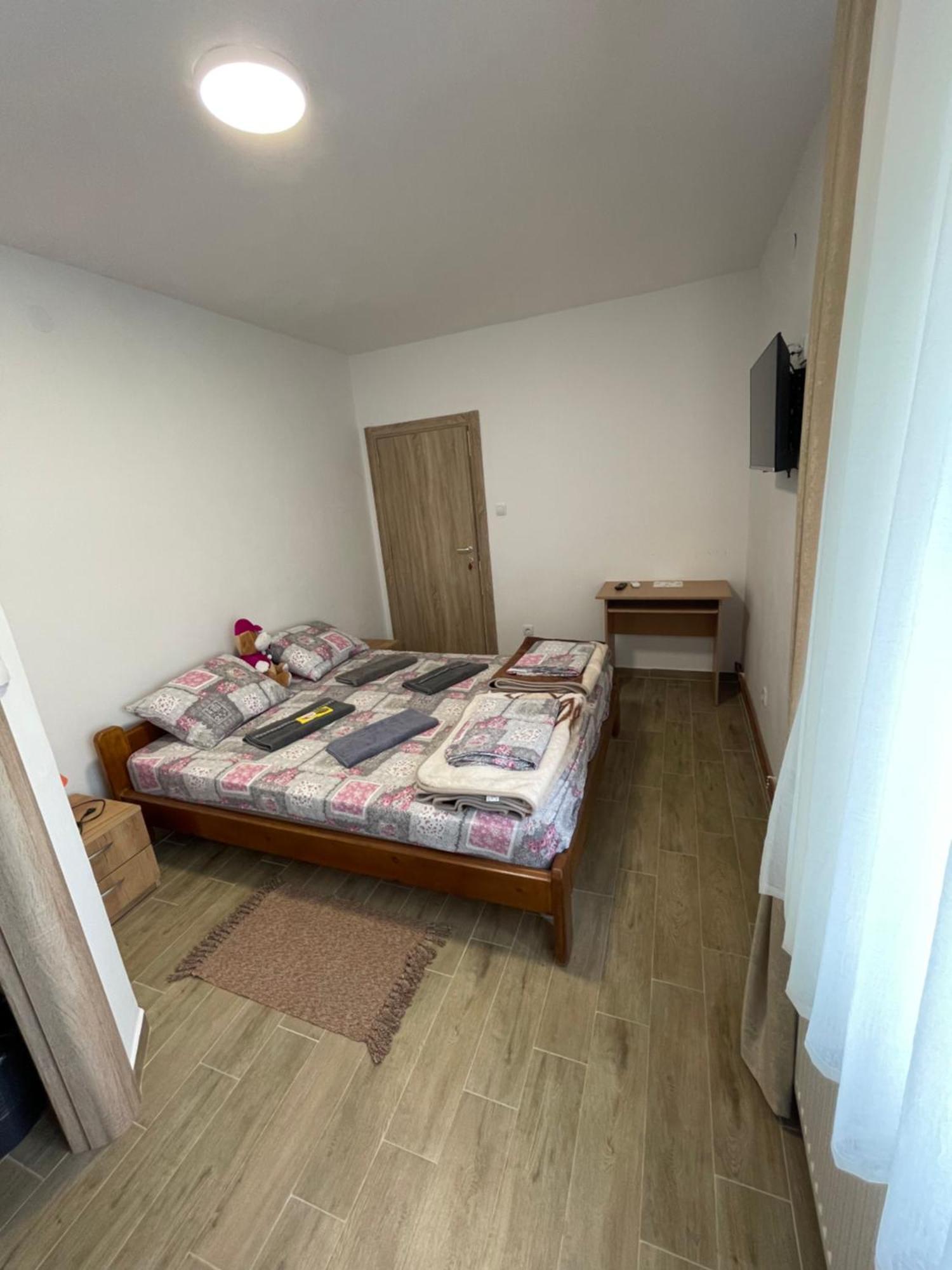 Hotel Zuta Osa Bela Crkva  Esterno foto