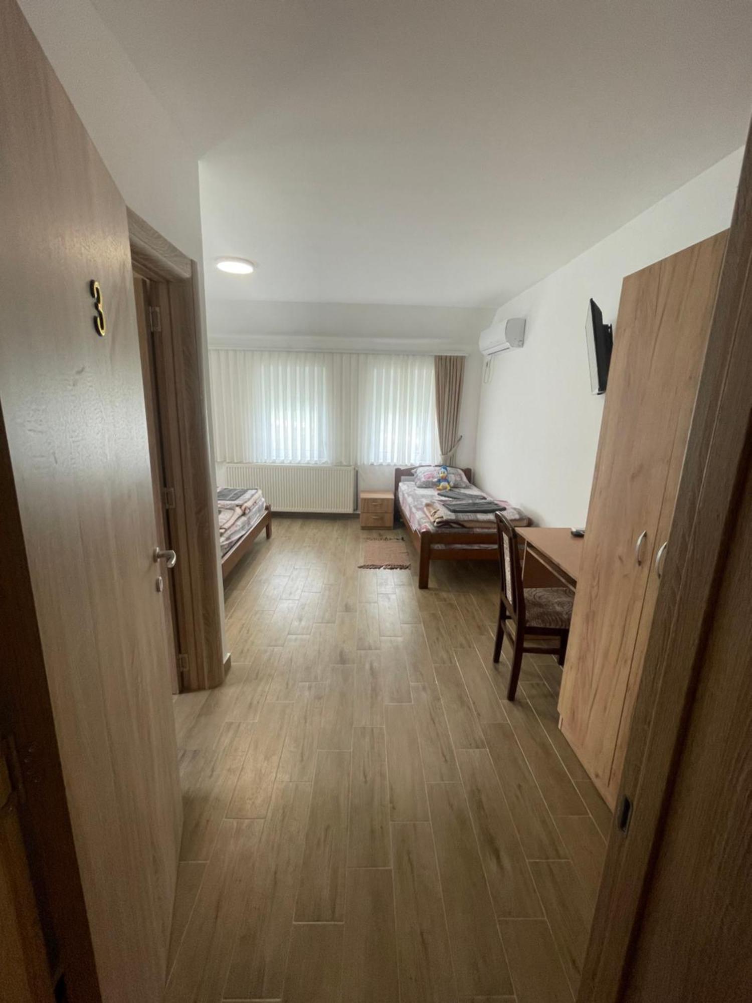 Hotel Zuta Osa Bela Crkva  Esterno foto