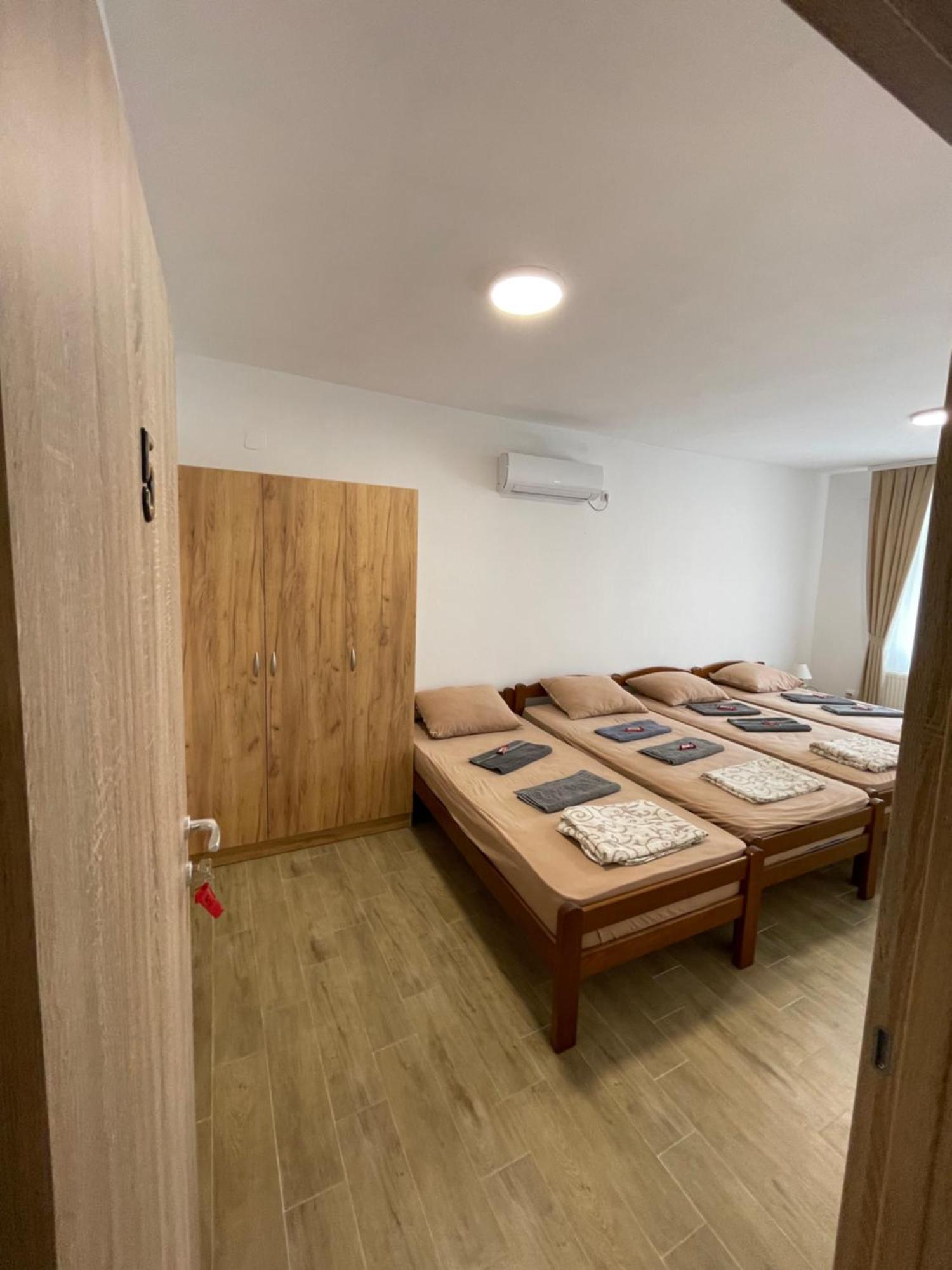 Hotel Zuta Osa Bela Crkva  Esterno foto